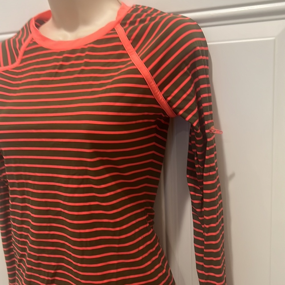EUC! Sperry Rash Guard - Picture 4 of 8